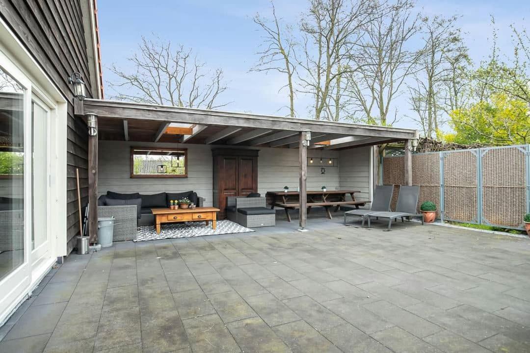 Guesthouse Max Dongen Eksteriør billede